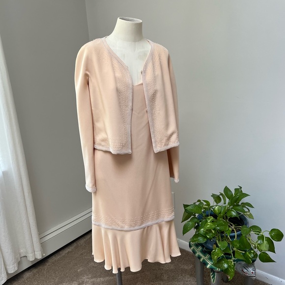 VALENTINO 2-Piece Silk Jacket/Dress Set in Soft Peach, US size 6 - Picture 5 of 15